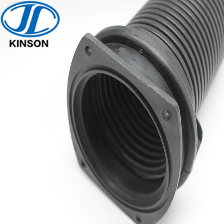 Flange joint for plastic flexible pipe